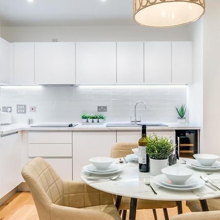 Pluxa Creme Opulence 5 Star Beautiful High End Apartment In Birmingham City Centre Exteriör bild