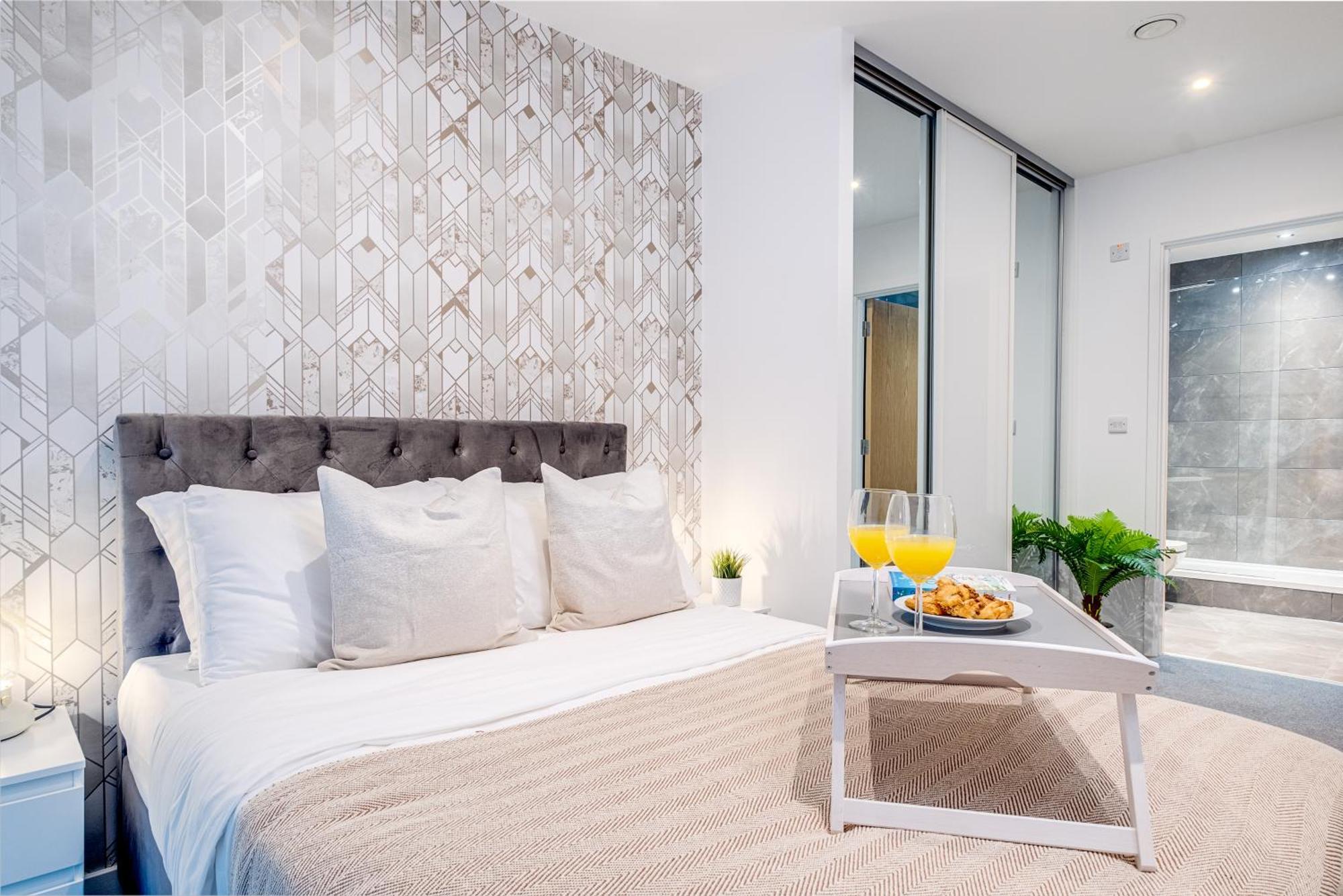 Pluxa Creme Opulence 5 Star Beautiful High End Apartment In Birmingham City Centre Exteriör bild